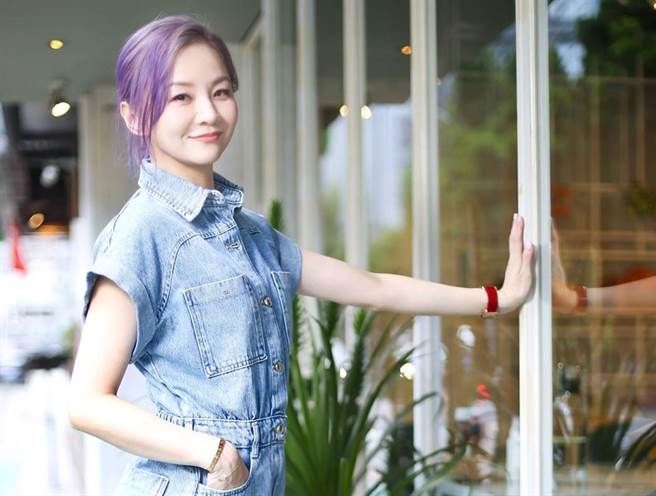 45岁的花花简直是逆龄，不管皮肤、身材都保持得很好。（陈俊吉摄）