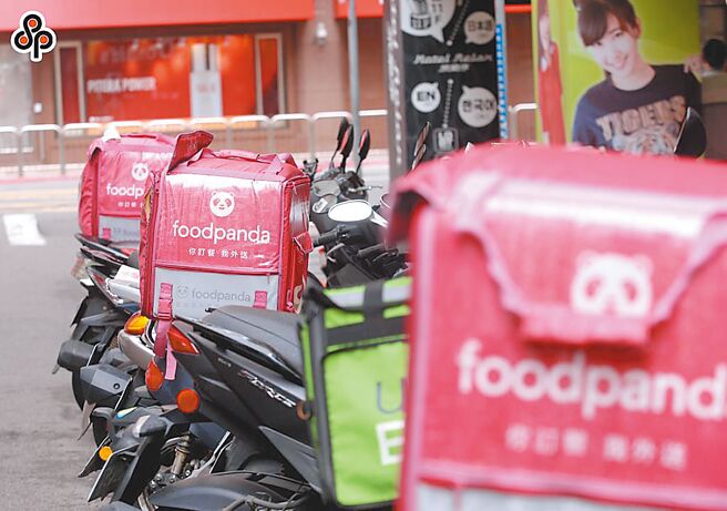 一名外送员老鸟表示最近外送掀起一波弃跑潮，他也久违的更新履歷打算转换跑道。（资料照，粘耿豪摄）