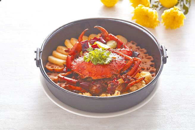 北投大地酒店奇岩一号的「乾锅大沙公」。（北投大地酒店提供）