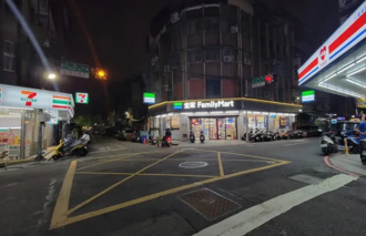 住台灣有多誇張 超商「三國鼎立」 半夜比白天還亮