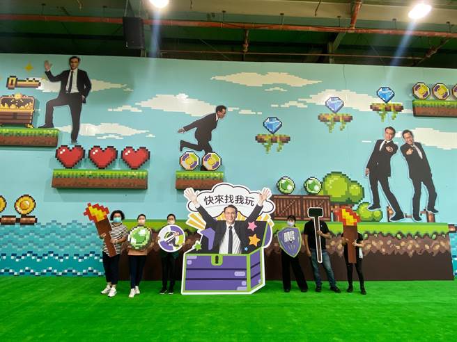 民进党桃园市长参选人郑运鹏南区竞选总部对外开放，融入游戏元素打造亲子同乐空间。(吕筱蝉摄)