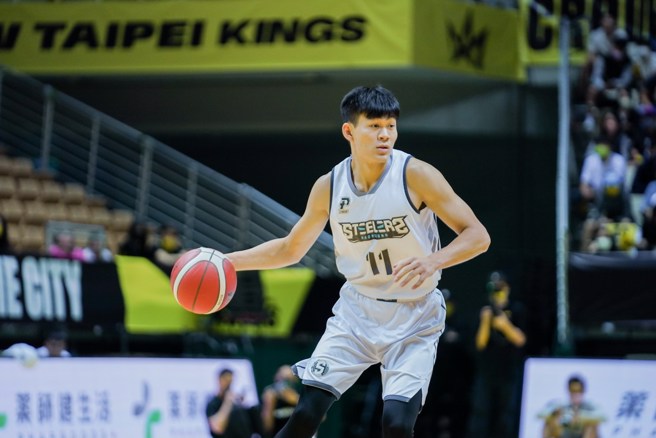 钢铁人前锋林均濠。(高雄钢铁人提供)