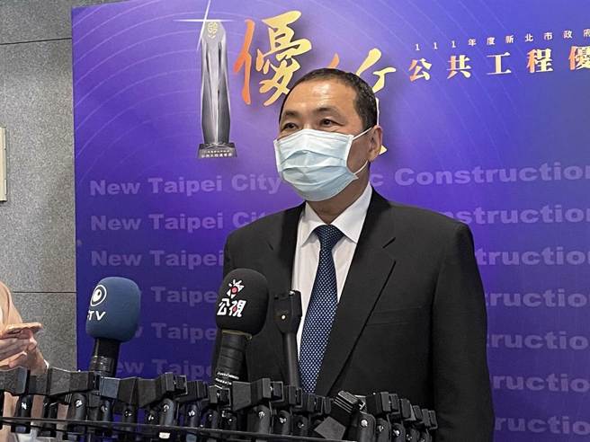 民进党新北市长参选人林佳龙质疑新北市长侯友宜警察大学博士学歷，并指该案涉及刑责。对此，侯友宜回应，选办已经说得非常清楚，可受公评，欢迎大家来检视。（蔡雯如摄）