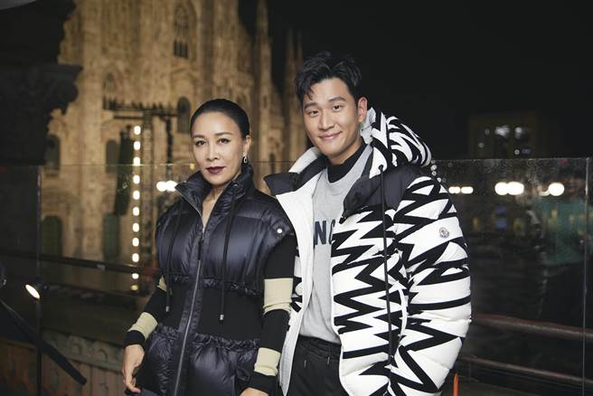 周兴哲（右）在米兰时装周活动上与那英相见欢。（MONCLER提供）