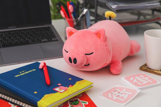 （街口支付歡慶官方商城開幕推滿額免運費，首波還推出街口小隊十樣周邊單品。圖／街口支付提供）