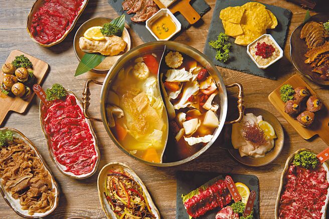 牛本色推3款独创老火汤头，包含药膳锅、竹笙牛骨锅等，药材与牛骨精华全释放于汤中。（牛本色提供）