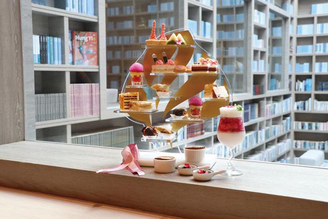 （北投大地酒店推出「粉色姊妹會」住房專案，提供粉色主題雙人下午茶且部分所得捐贈乳癌防治基金會。圖／北投大地酒店提供）