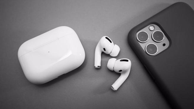 苹果推出第2代AirPods Pro无线耳机。（图／shutterstock）