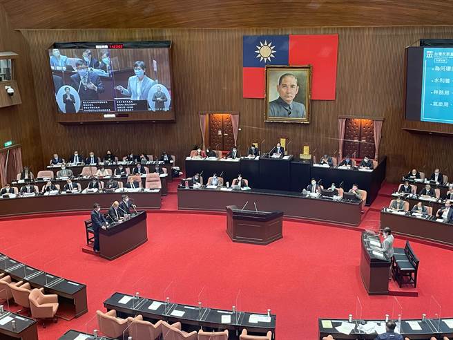 行政院長蘇貞昌今（27日）上午到立法院進行施政報告並備詢。（葉書宏攝）