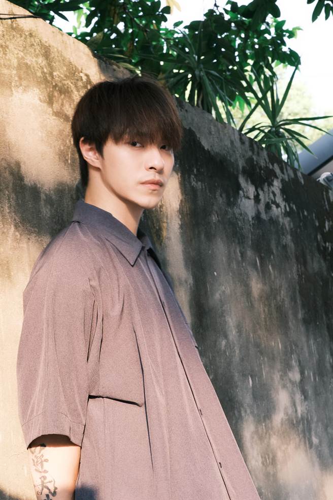 楊景涵重返幕前推出最新音樂作品〈懸念〉。（凡事文創提供）