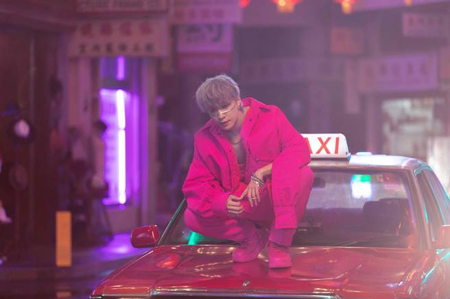 张艺兴推出全新EP《西》。（张艺兴工作室提供）