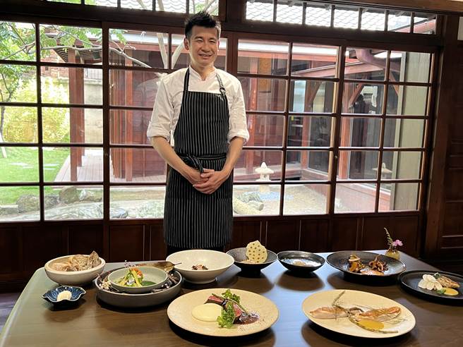 132粮仓主厨王正岳，过去曾任米其林二星餐厅，熟悉当代融合菜式，在首波菜单设计上，王正岳首先想到对客家料理致敬。（王惠慧摄）
