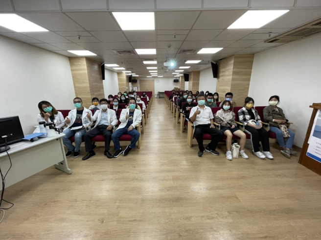 玄奘大学与卫福部苗栗医院进行临床工作与教学经验分享。(照片/玄奘大学提供)

