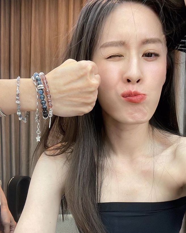 曾恺玹摆出可爱鬼脸。（图／kaikaitzeng0422 Instagram）