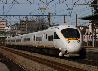 遭炸彈威脅 日本西九州新幹線停駛疏散站內旅客