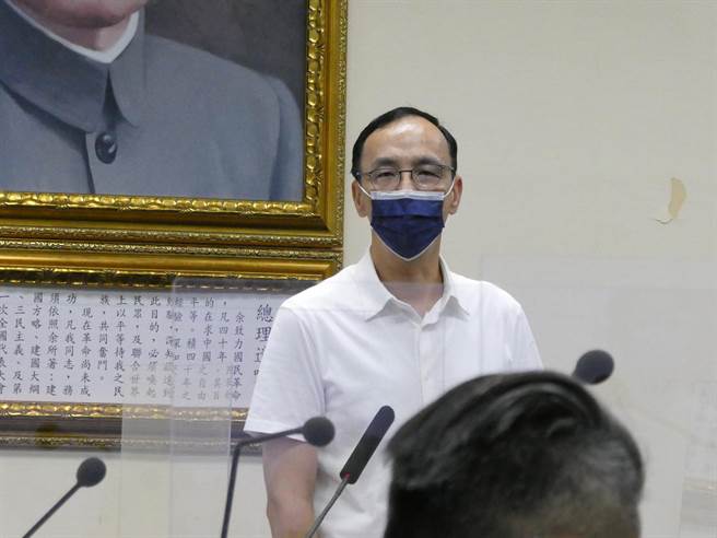 在野立委接連爆料鏡電視開台，府院高層涉施壓國家通訊傳播委員會（NCC）。國民黨主席朱立倫今天在中常會上呼籲，立法院應成立特別調查委員會，結合立委、學者專家、前NCC官員與司法界人士共同調查，把真相找出來。（周志豪攝）