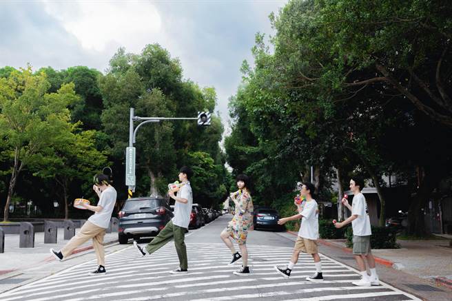 由持修（中）组的限定团「抱歉，兄弟。」将出席「桃园铁玫瑰音乐节」。（新视纪整合行销提供）