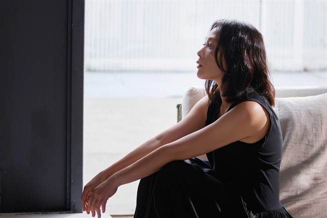 刘若英、陈建骐、葛大为音乐铁三角再度打造〈缩影〉。（相信音乐提供）