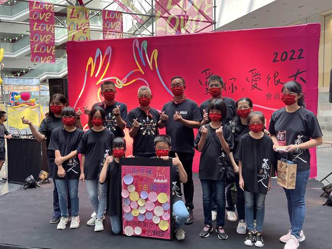 台湾行动菩萨助学协会成立20年，举办「2022爱你爱很大会员回娘家」活动，邀会员回娘家。(林欣仪摄)