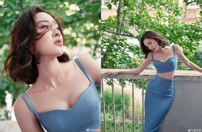 唐艺昕穿蓝色吊带套装，好身材让网友喷鼻血。（图／微博）