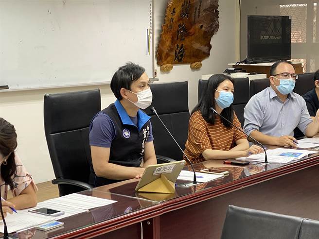 遶境大闹江翠重划区 警局：违规行为将影响未来路权申请。（叶元之提供）