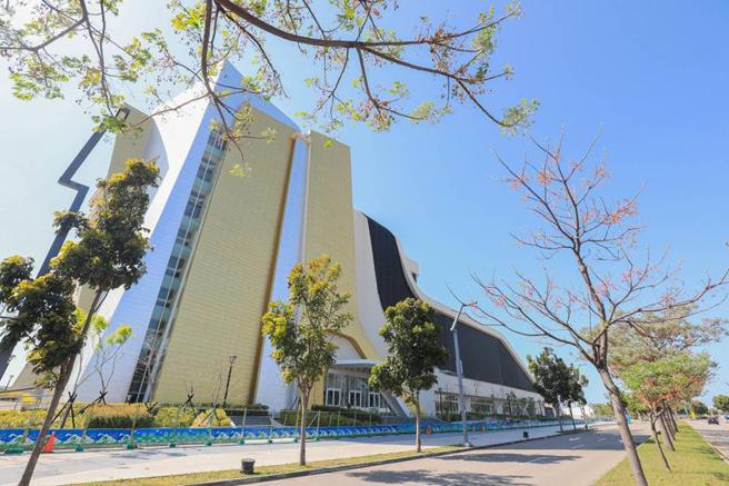 （「中台湾电影中心营运移转案」，今日办理第二次公告招商，明年1月5日截止收件。图／中市府提供）