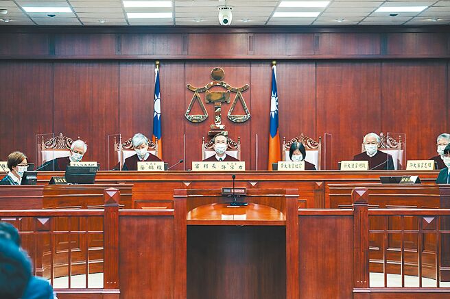 宪法诉讼法今年初上路后，多起判决引发争议。 （本报资料照片）