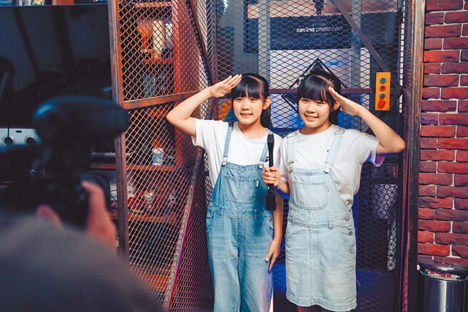 左左右右现在已经九年级了。（关怀台湾文教基金会×大鹏传播提供）