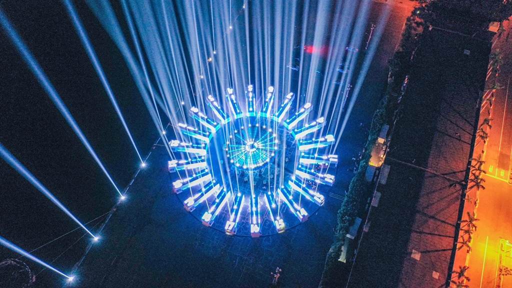 設計中島設計擎天光之展演首場行動，將於9月30日晚間6時登場。（擷取自陳其邁臉書）