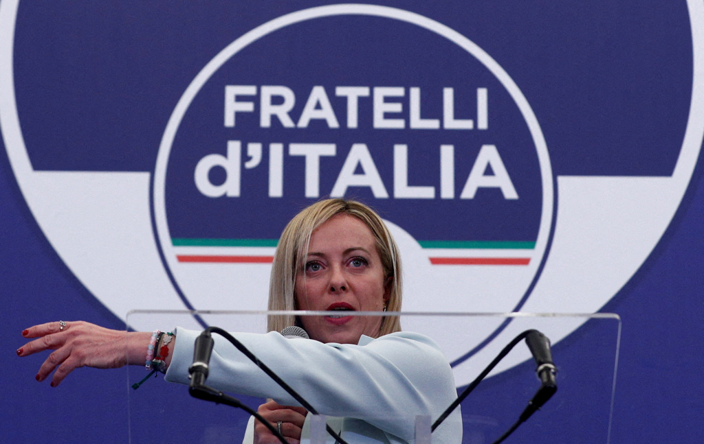 义大利兄弟党（Fratelli d'Italia）党魁梅洛尼（Giorgia Meloni）在选举总部发表讲话。（路透社）(photo:ChinaTimes)