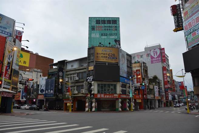 花莲上午9时18分左右出现巨大爆炸声吓坏许多民眾，原因不明。图为花莲街道。(资料照)