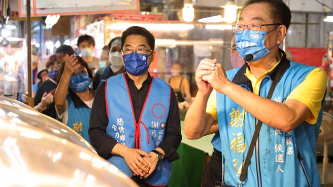 國民黨祕書長黃健庭（中）昨天到苗栗幫謝福弘助選。（謝福弘競選團隊提供／李京昇苗栗傳真）