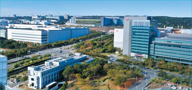 中部科學園區持續打造永續綠色園區，且上半年營業額交出亮眼成績。(中科園區管理局提供)