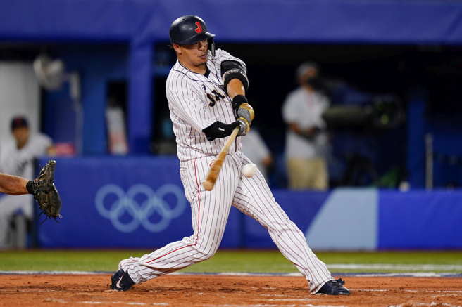 乐天打线中仅有浅村荣斗是输出较为稳定的右打者。（美联社资料照）