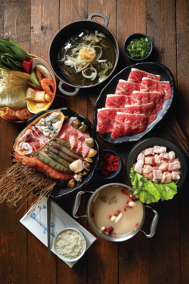 10月寿星完成这一小锅指定任务玩抽奖，有机会免费吃「鲜嫩无骨鸡腿肉套餐」。（这一小锅提供）