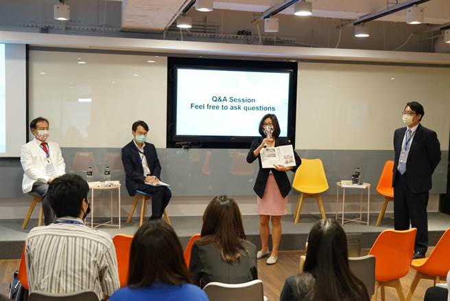 新北市从地方政府、外交官、学者三方的角度，和学子分享拓展国际关系的新趋势。（新北市秘书处提供／李奇叡新北传真）