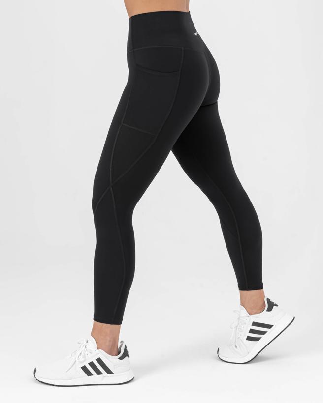 全黑Legging也是百搭色系。