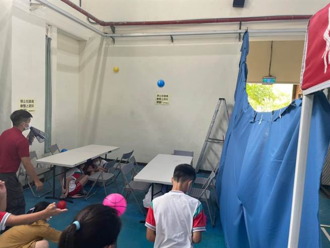 地震频传，大有消防分队到国小宣导防灾观念。(消防提供／蔡依珍桃园传真)