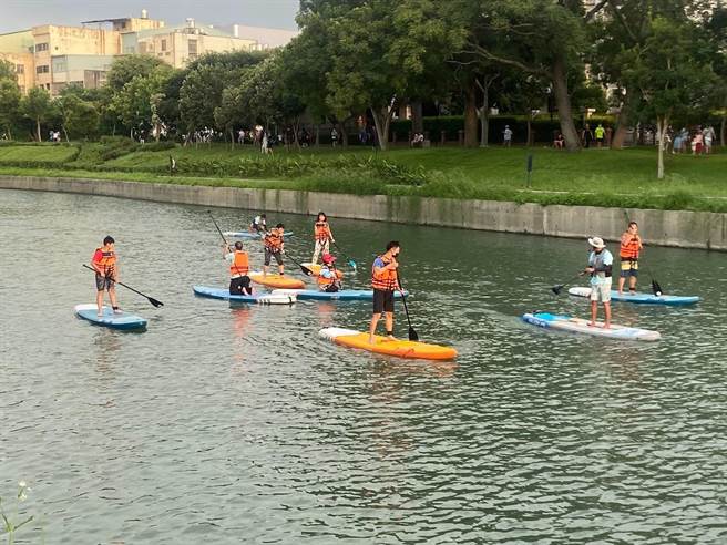 「2022葫蘆墩輕舟水岸音樂漫划行」，10／2日將在豐原葫蘆墩公園第五區輕舟水岸舉辦，主辦單位歡迎民眾前往體驗。（市議員陳清龍服務處提供）