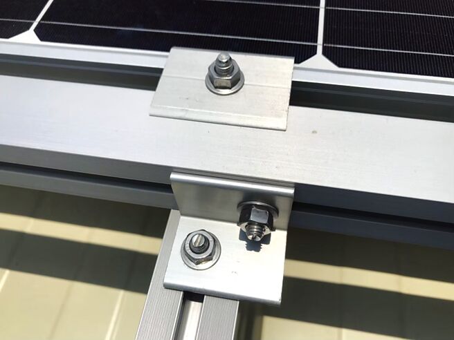 宗鉦防鬆防腐蝕安全螺帽，具有防震、防風與防腐蝕優異效能，對於太陽能漁電共生案場可增強案場施工效率與降低案場受損、維修等支出，以確保應有利潤。圖／宗鉦公司提供