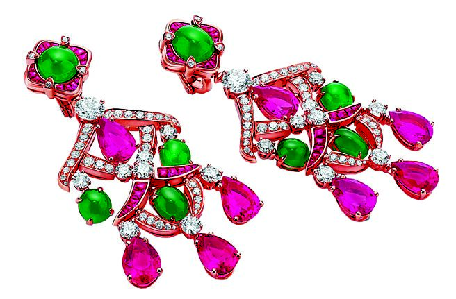 宝格丽MAGNIFICA系列顶级彩宝与钻石耳环。（BVLGARI提供）