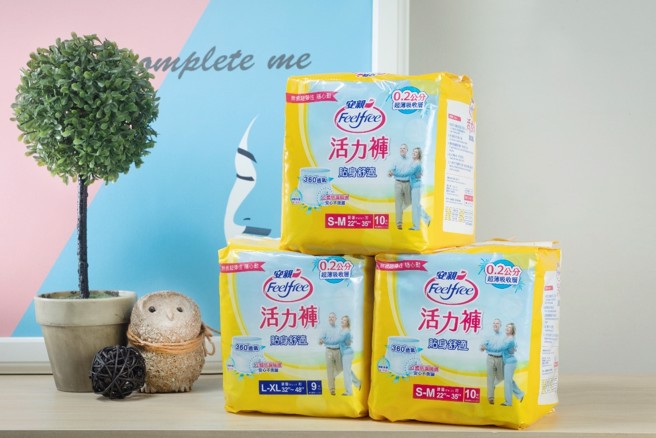 安親活力褲提供S-M與L-XL兩種尺寸選項，民眾可以依照需求挑選合適的大小購買。(圖/中時新聞網攝)