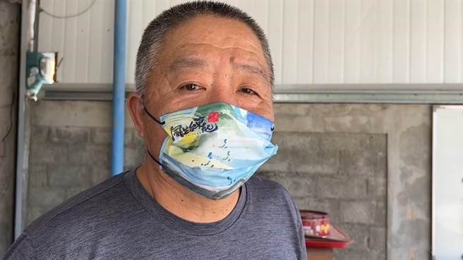 台東市長張國洲帳號遭詐騙集團冒用，曾擔任刑警的建農里長林金寶（如圖）機警發現。（蔡旻妤攝）