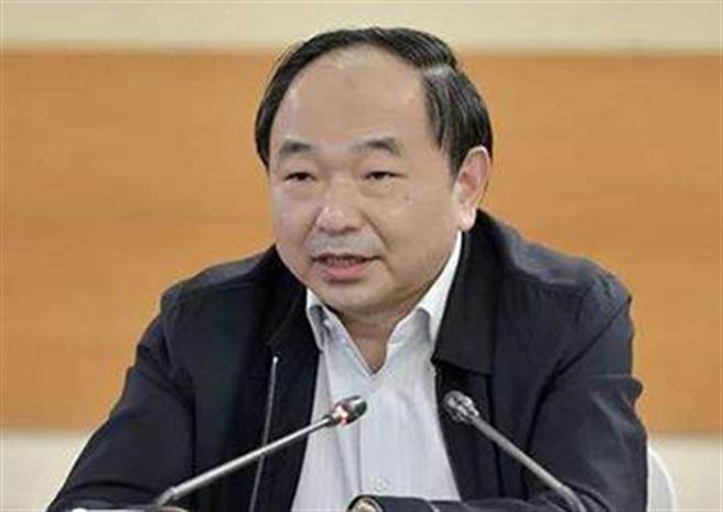中國聯通前總經理李國華被開除黨籍：靠郵政吃郵政。（觀察者網）