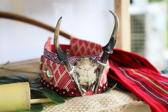 台灣部落觀光成果嘉年華展現原住民傳統文化工藝。（嘉義縣政府提供／廖素慧嘉縣傳真）