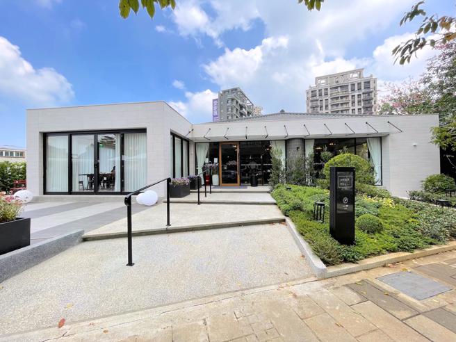 「Amber Hill」明（10月1日）起正式開幕。（何書青攝）