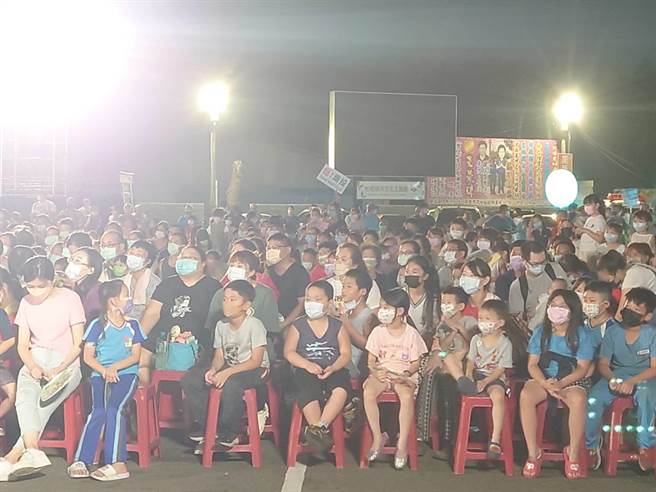 《火焰剧场：火尔摩莎FIREMOSA》演出，让台下近1500名观眾惊呼连连。（蔡培慧竞选团队提供／杨静茹南投传真）