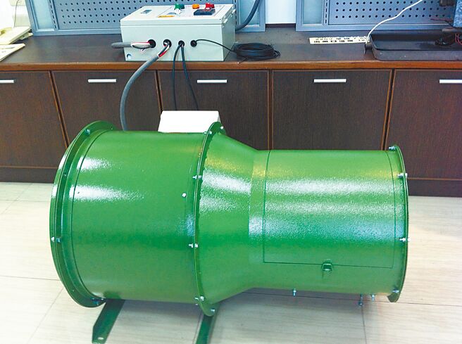 永電「高效率超導熱加溫機」可運用於蘭花花房暖室。圖／永電提供