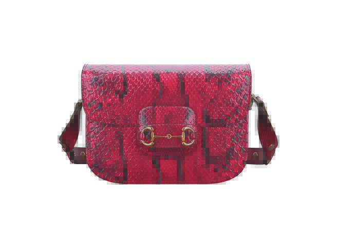 Gucci高雄漢神巨蛋開幕獨家珍稀皮革，Gucci Horsebit 1955蟒蛇皮肩背包，18萬700元。（Gucci提供）