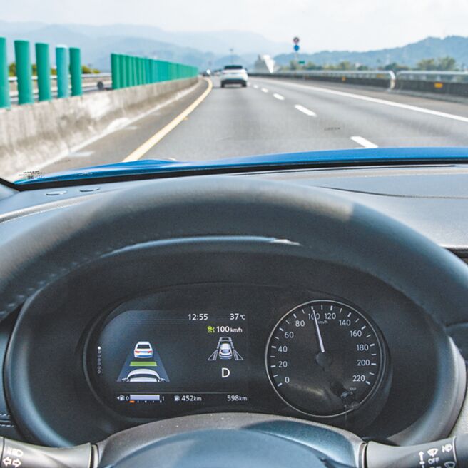 ICC智慧型全速域定速控制系统。（陈大任摄）